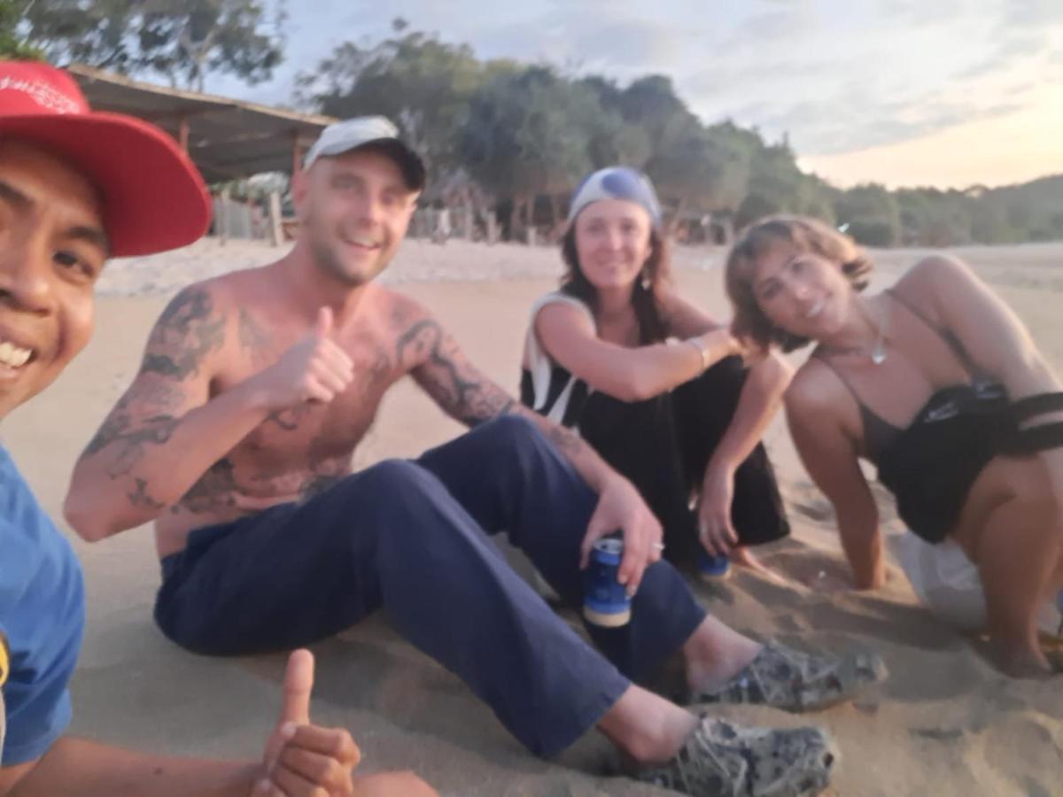 Boneputeh Homestay Taliwang Bagian luar foto