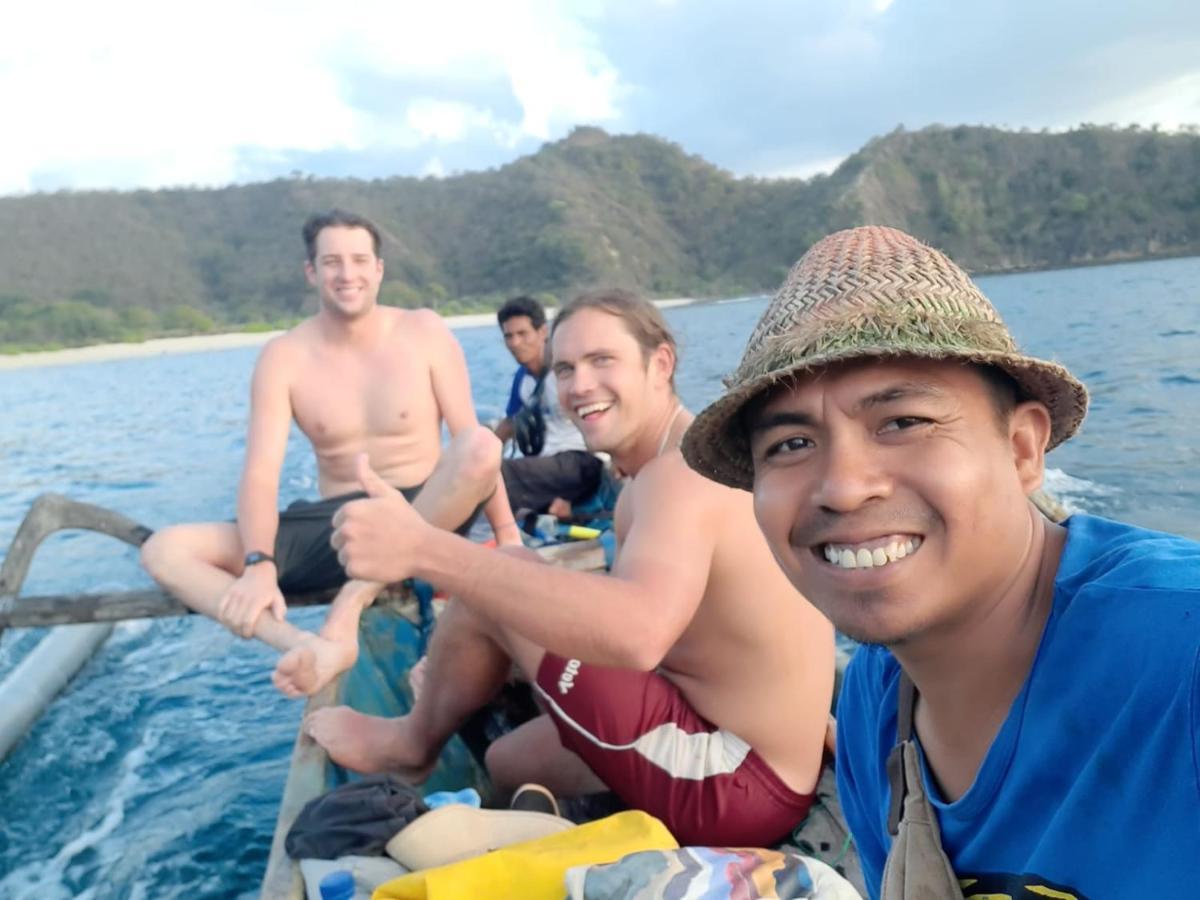 Boneputeh Homestay Taliwang Bagian luar foto