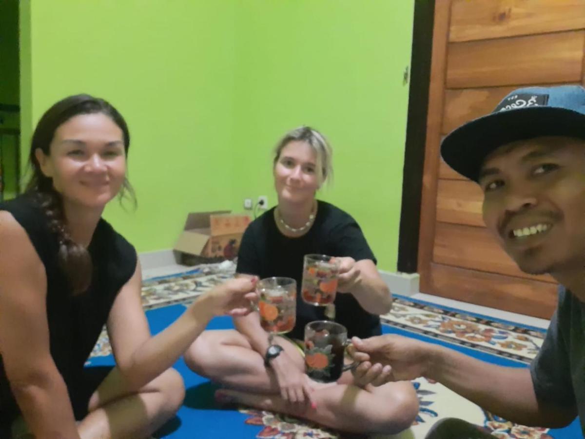 Boneputeh Homestay Taliwang Bagian luar foto