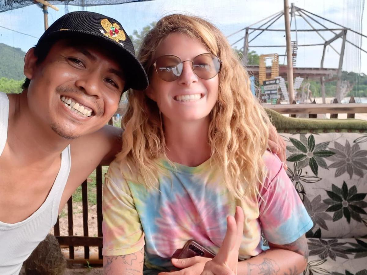 Boneputeh Homestay Taliwang Bagian luar foto