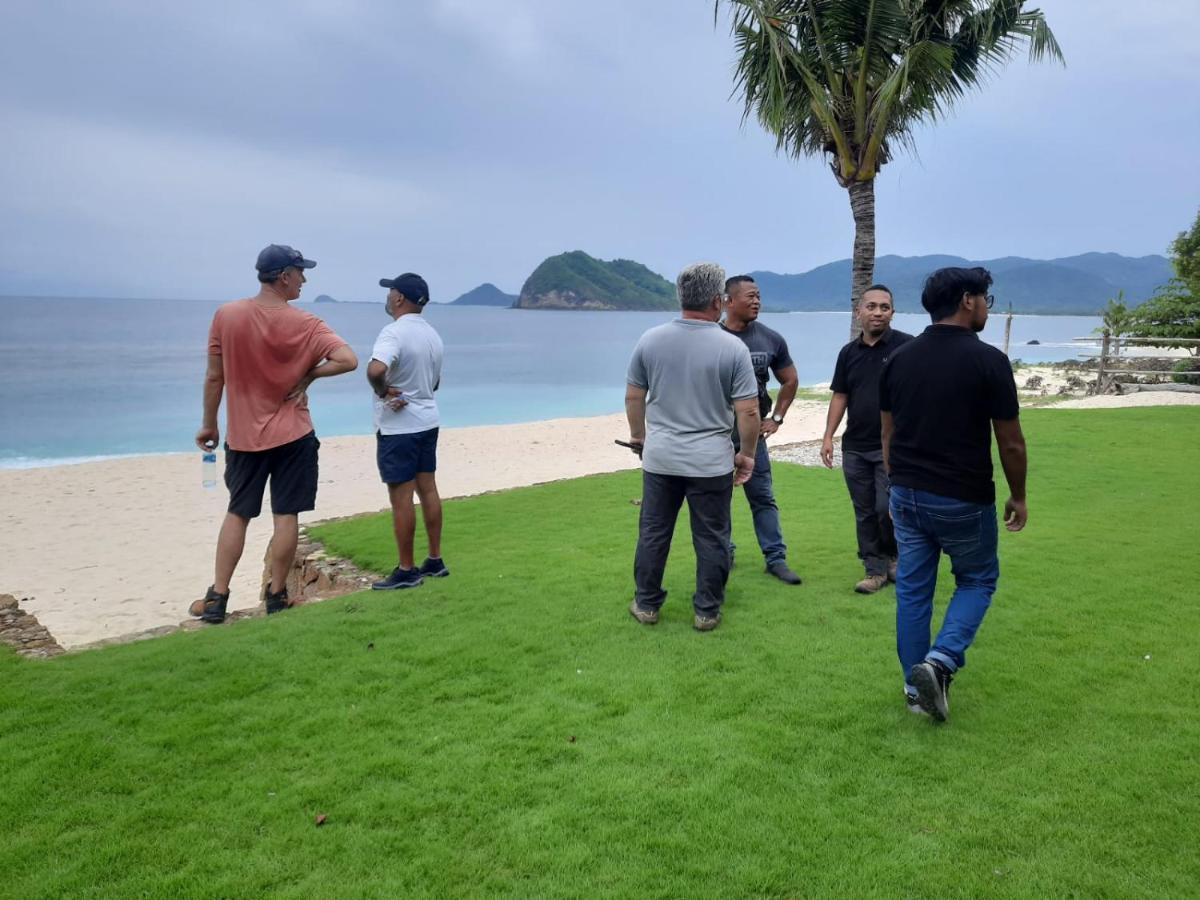 Boneputeh Homestay Taliwang Bagian luar foto